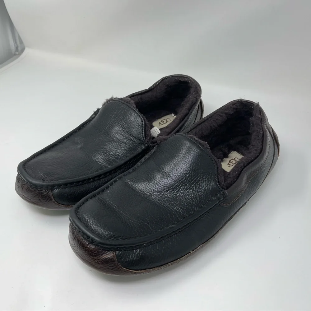 Ugg 1005229 Ascot Men's 13 Black/Brown Pebbled Leather Moc Toe Loafer Slippers